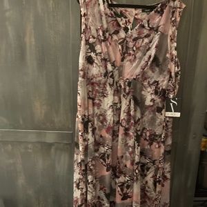 Womans 2X Simply Vera Long Gown, NWT